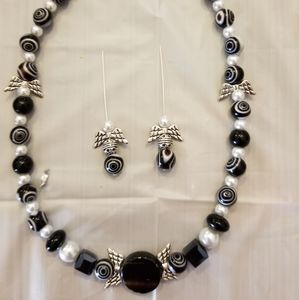 Black & White Angel's Wings necklace set